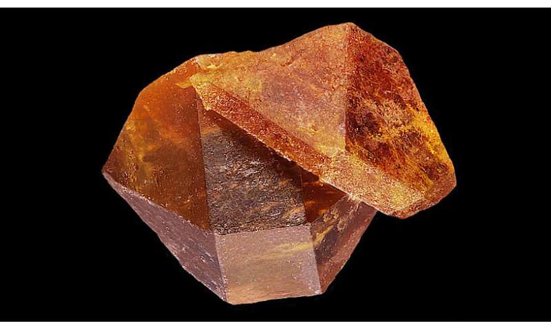 Mineral undergoes self-healing of irradiation damage