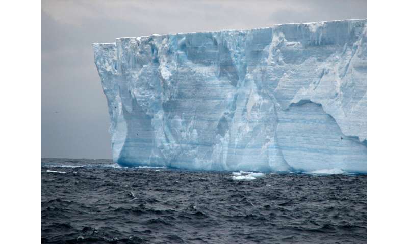 New study redefines understanding of where icebergs put meltwater into the Southern Ocean