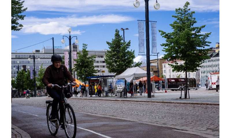 People in the Finnish town of Lahti are being encouraged to lead lower-carbon lifestyles through an EU-funded scheme that tracks