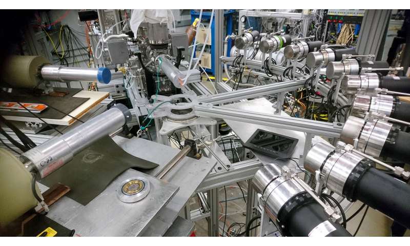 Righting a wrong, nuclear physicists improve precision of neutrino studies