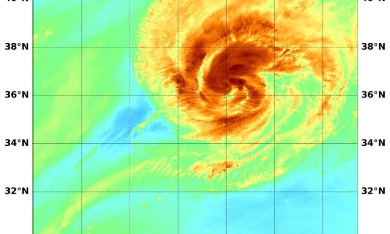 Water vapor imagery reveals hurricane Paulette's strongest side, dry air