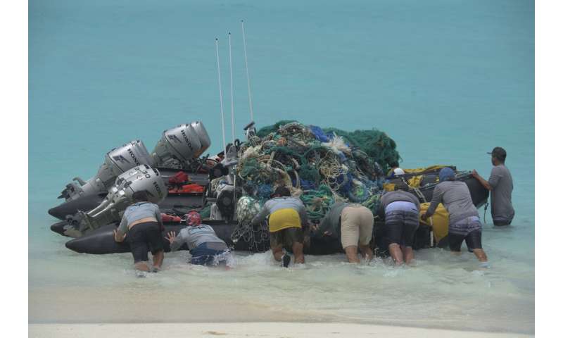 Expedition hauls tons of plastic out of remote Hawaii atolls