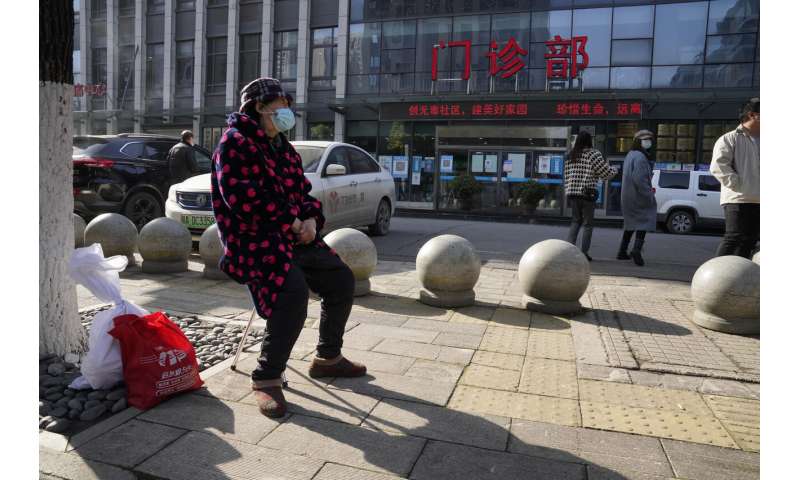 世界卫生组织专家组访问武汉早期收治新冠肺炎患者医院