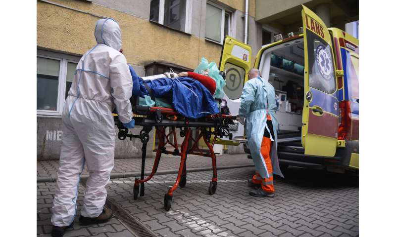Polish hospitals struggle with surge of virus patients