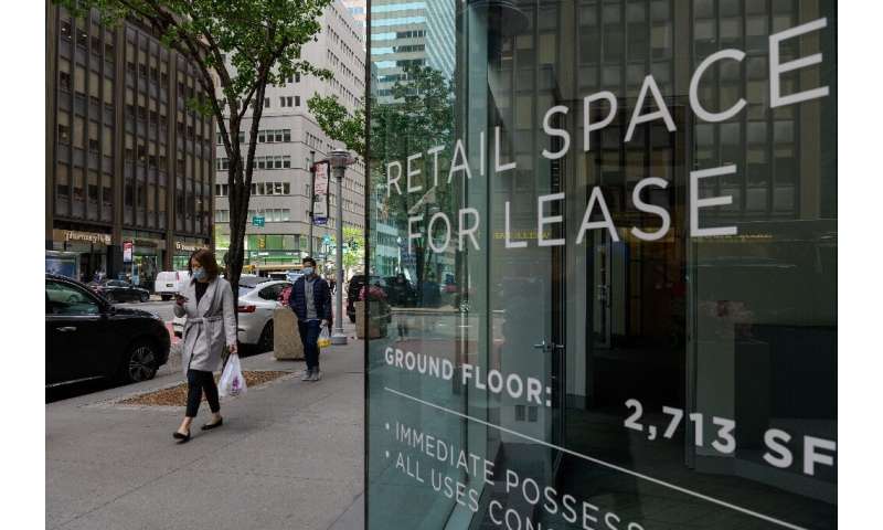 2021年5月7日，曼哈顿中城的一个可供出租的商业空间