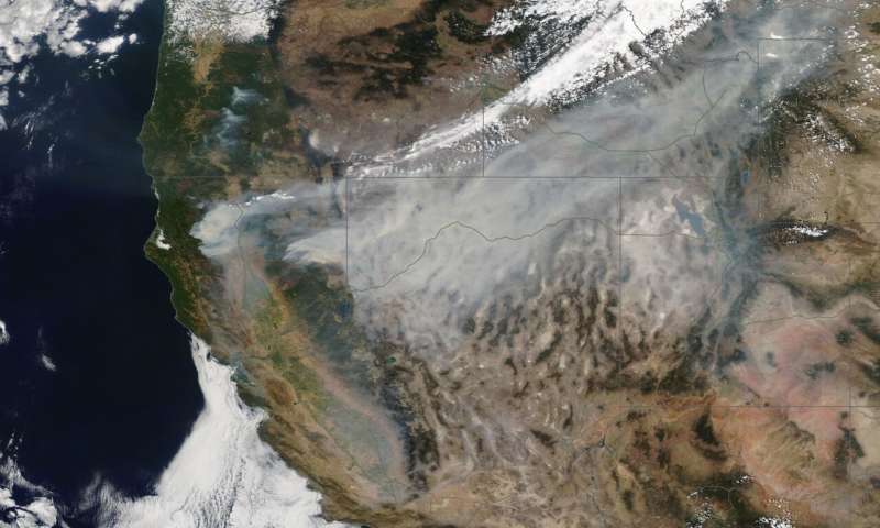 Aircraft help fight California wildfire as smoke clears