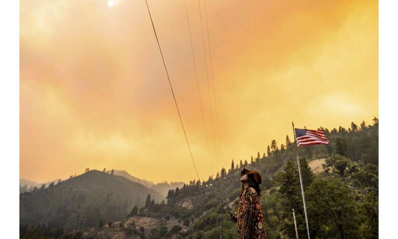 California fire cancels bike ride, prompts evacuations