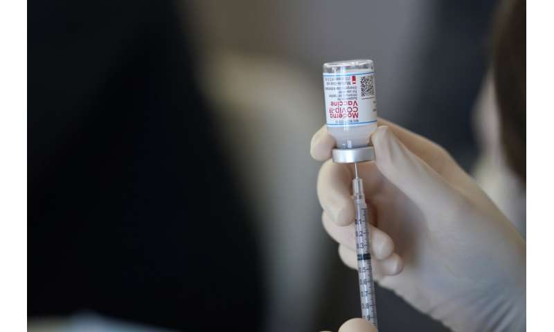 CDC urges COVID vaccines during pregnancy as Delta surges