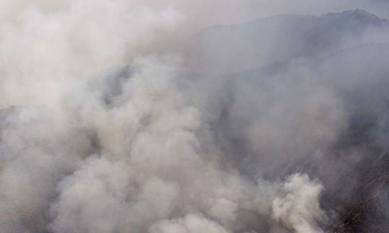 Crews in southern Spain face 'complex' wildfire for 5th day