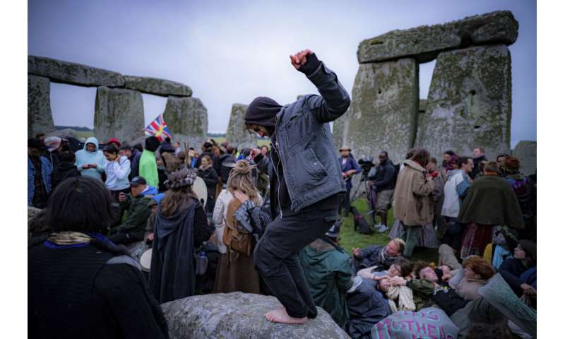 Crowds gather at Stonehenge for Solstice despite advice
