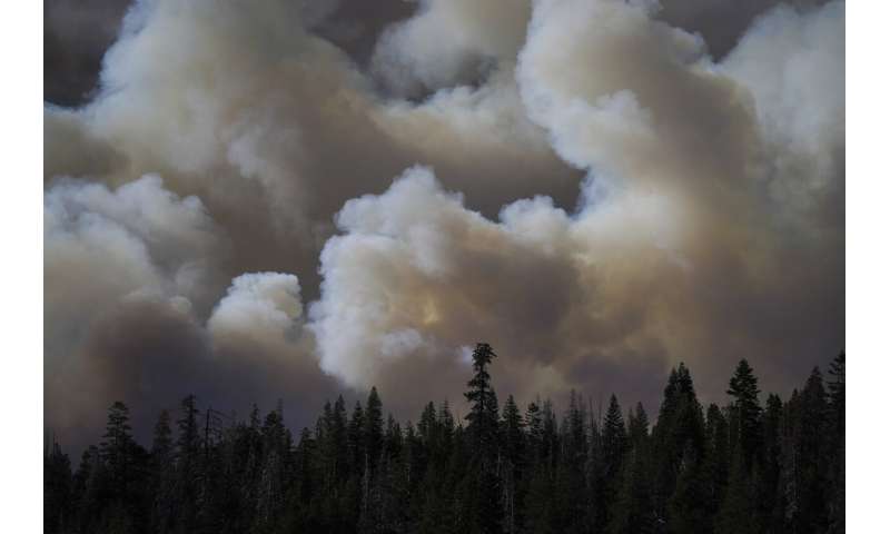 Lake Tahoe resort city OK for now, wildfire fight not over