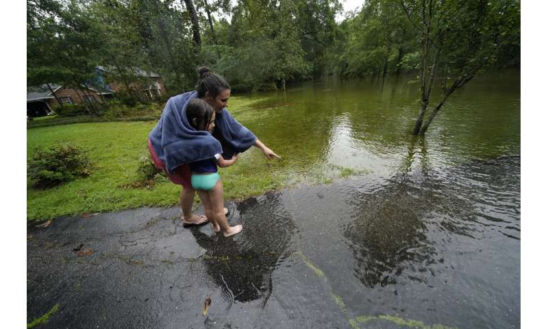 Major damage to Alabama mobile home park amid tropical storm