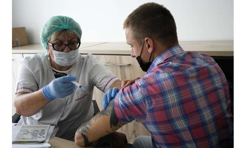Official: Nearly 70% of medical workers in Moscow vaccinated