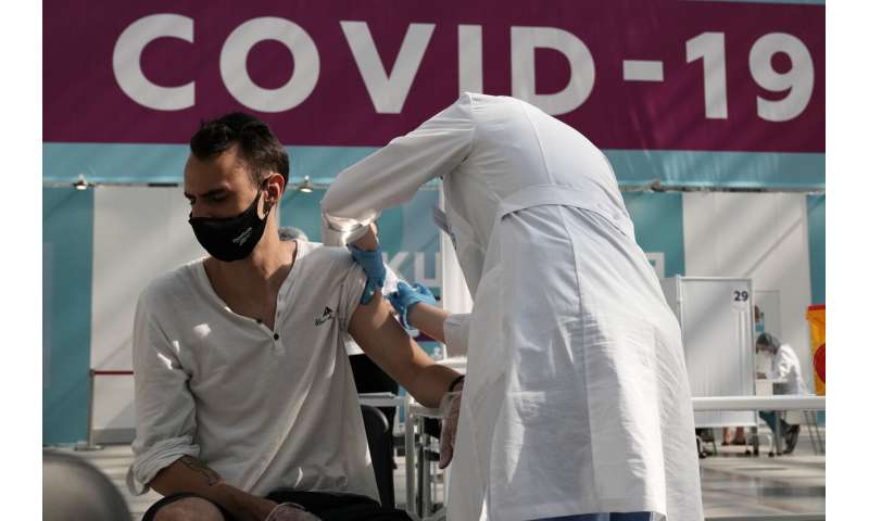 Russia hits record number of daily COVID-19 deaths