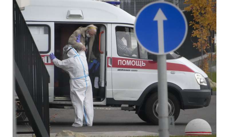 Russia sets another daily COVID-19 deaths record