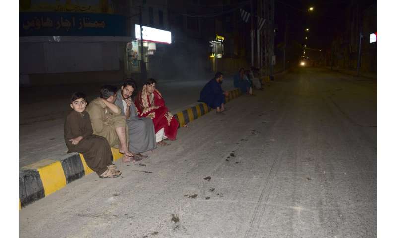 Strong earthquake in southwestern Pakistan kills at least 20 people