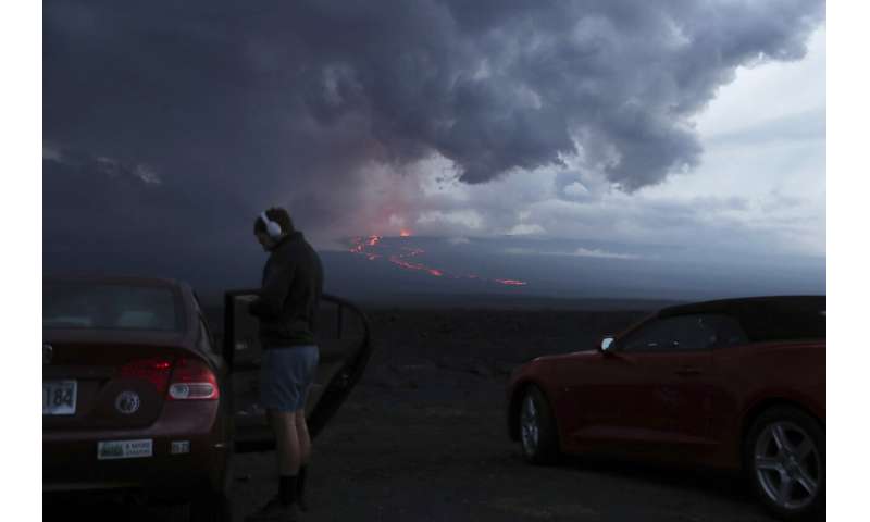 A flare and a spare: Hawaii volcano visitors see 2 eruptions