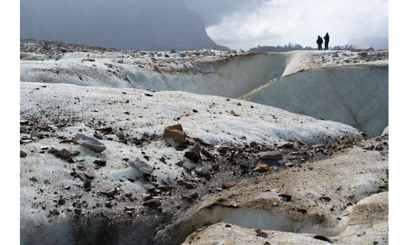 All but two of Chile's 26,000 glaciers are shrinking