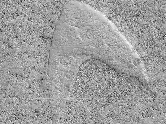 Piękne wydmy na Marsie, wyrzeźbione przez wirujące wiatry