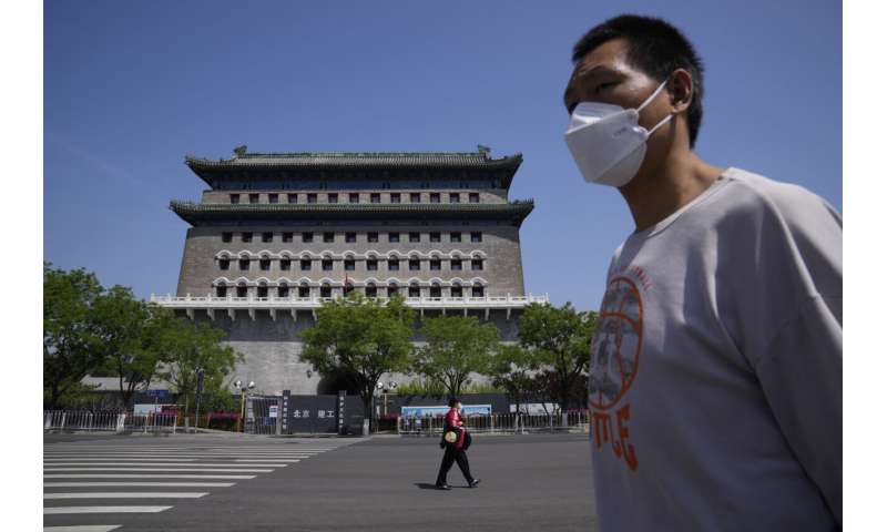 Beijing preps COVID-19 hospital spaces, though new cases low