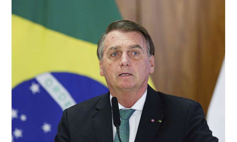 Brazil to vaccinate kids, stops short of demanding scripts