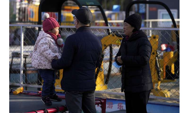 China's births fall in 2021,  as workforce shrinks