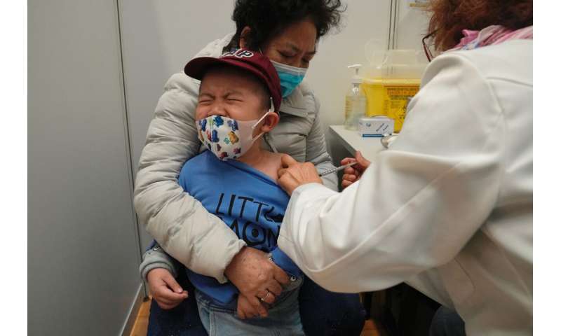 FDA顾问批准5岁以下儿童首次接种COVID-19疫苗