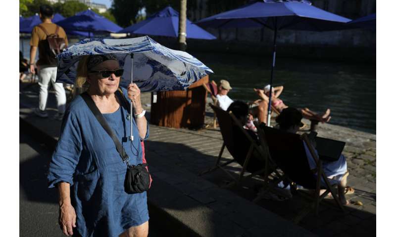 France's 2nd heat wave of the year leaves Paris sweltering