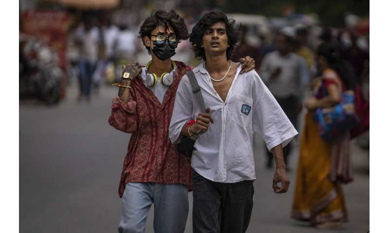 Masks mandatory as COVID-19 cases rise in New Delhi