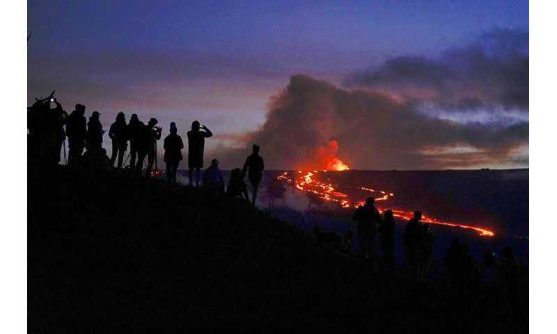 Mauna Loa lava no longer imminent threat to Hawaii highway