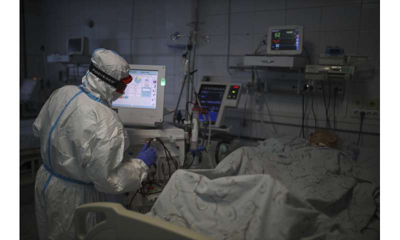 Russia's COVID-19 tally hits pandemic record due to omicron