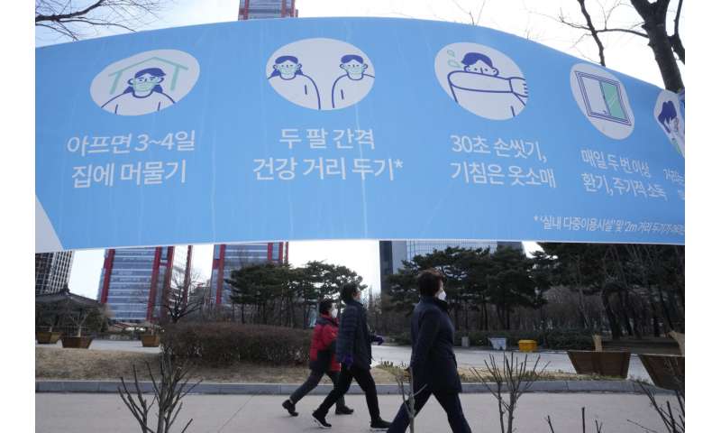 S. Korea to expand testing, shorten quarantine for omicron