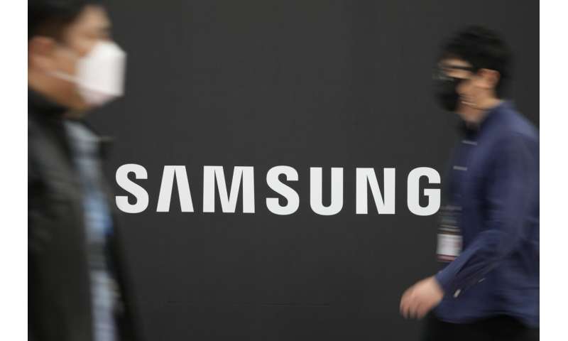 Samsung reports robust profit based on chip strength