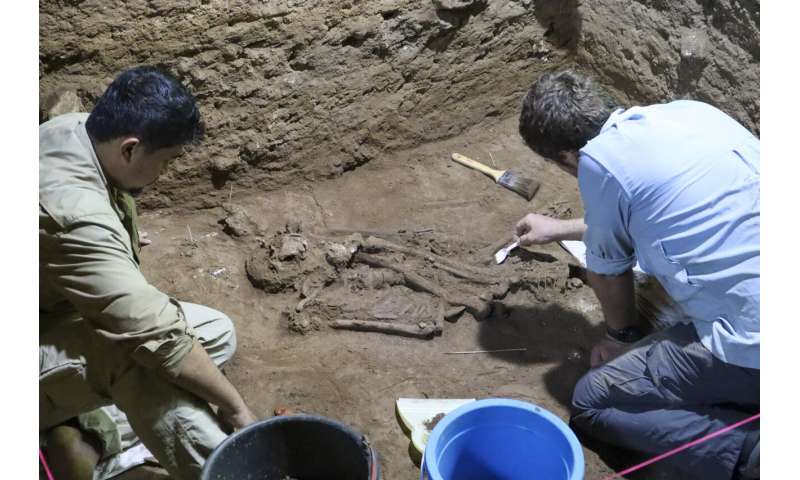 Липсващият крак на скелет от каменната ера може да показва най-старата ампутация