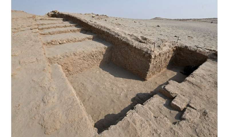 دولت شهر سومری لارسا، درست قبل از بابل، در آغاز هزاره دوم پیش از میلاد، پایتخت بین النهرین بود.