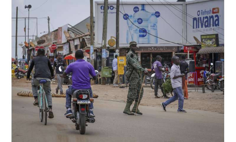 乌干达的埃博拉应对人员担心一些人反对措施