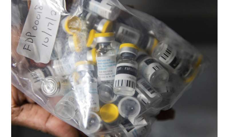 Planos dos EUA encerram emergência de saúde pública de mpox em janeiro