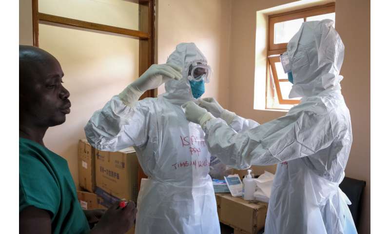 OMS: Surto de ebola em Uganda 'evoluindo rapidamente' após 1 mês