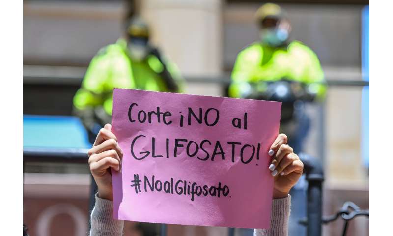 Una protesta contra el glifosato en Colombia en 2021, donde se levantó la prohibición del herbicida en 2020