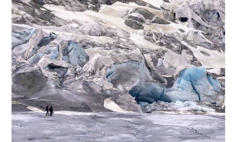 As thaw accelerates, Swiss glaciers lost 10% of their volume in the last 2 years, experts say