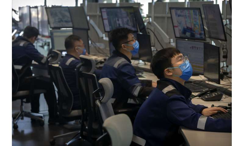 Huawei da China olha para portos e fábricas para reconstruir vendas