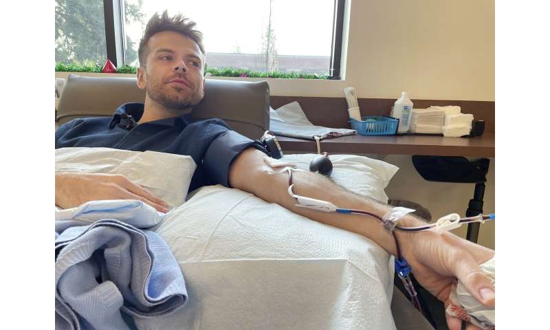 For years, he couldn't donate at the blood center where he worked. Under new FDA rules, now he can