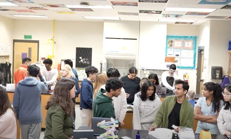 Frugal science brings research opportunities to high schoolers