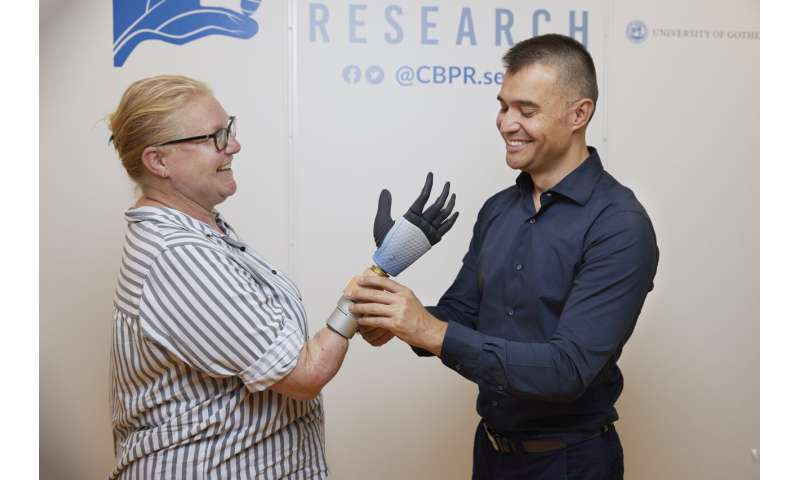 Groundbreaking achievement as bionic hand merges with user's nervous and skeletal systems, remaining functional after years of daily use