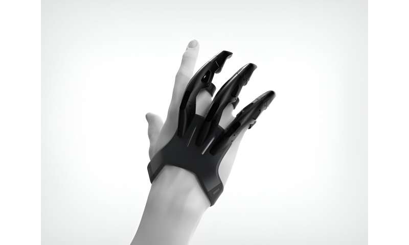 Recent UH graduate develops 3D printable prostheses to restore amputees' finger mobility