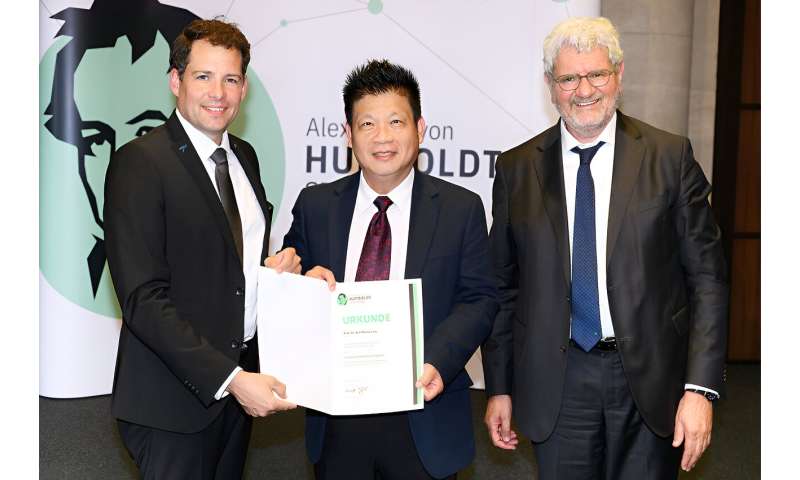 1st Asian recipient of the prestigious Carl-Zeiss-Humboldt Research Award is a sustainable engineering expert at City Un