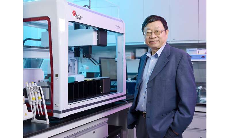 1st Chinese to win the Peter Harris Distinguished Scientist Award is a  City University of Hong Kong scholar