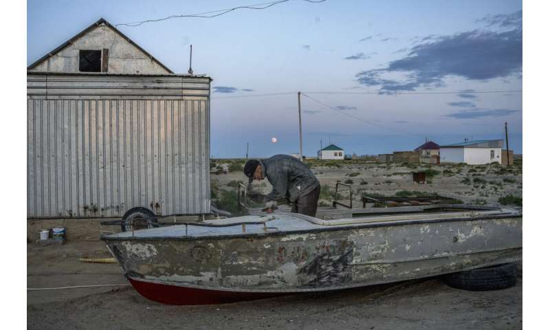 El cambio climático está provocando la desaparición del mar de Aral. También está acabando con el sustento de los residentes.