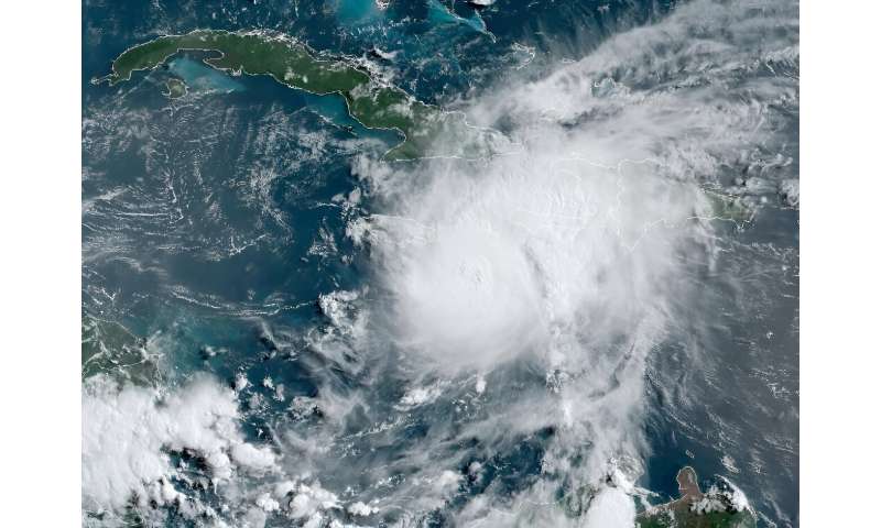 El huracán Beryl se acerca a Jamaica el 3 de julio de 2024 en una imagen de satélite obtenida de la Administración Nacional Oceánica y Atmosférica.