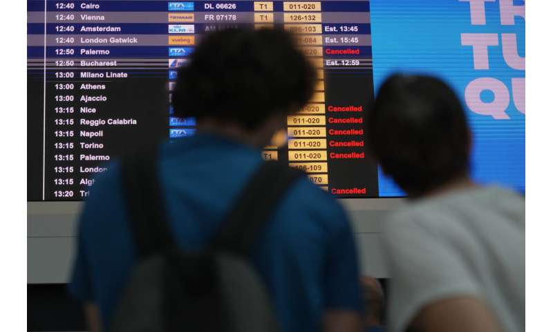 Internet outage latest: Airlines, businesses hit by global technology disruption